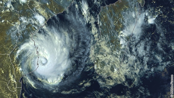 Le cyclone Dineo s'approche des côtes mozambicaines
