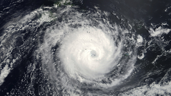 Le cyclone tropical intense Gita agite le Pacifique