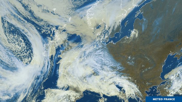 Net contraste nuageux en Europe
