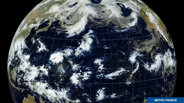 Ceinture de tempêtes tropicales sur le Pacifique
