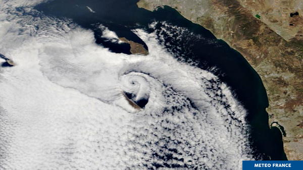 vortex nuageux en Californie
