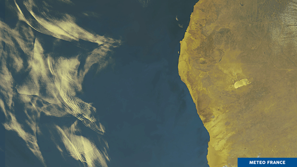 Nuages bas au large des côtes africaines
