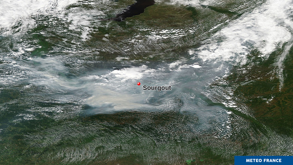 Vaste étendue de fumée en Sibérie occidentale

