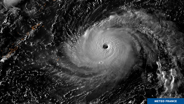 Le typhon Hinnamnor dans le Pacifique Ouest
