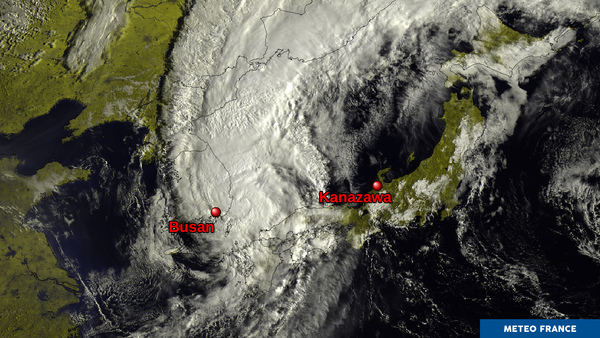 Le typhon Hinnamnor touche la Corée du Sud
