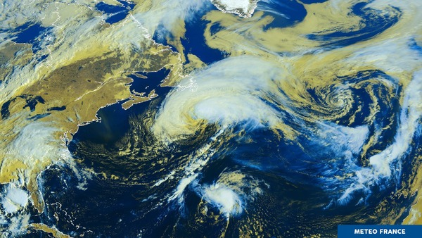 L'ouragan Earl au large de Terre Neuve
