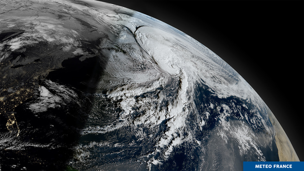 L'ouragan Martin dans l'Atlantique Nord
