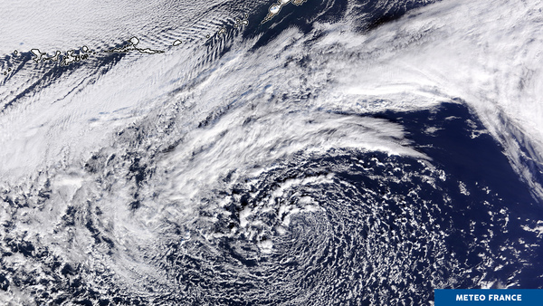 Un vortex et des ondes dans le Pacifique Nord
